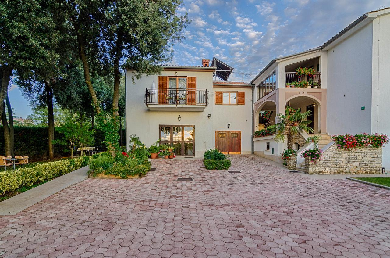Apartments Ana Pula Zewnętrze zdjęcie