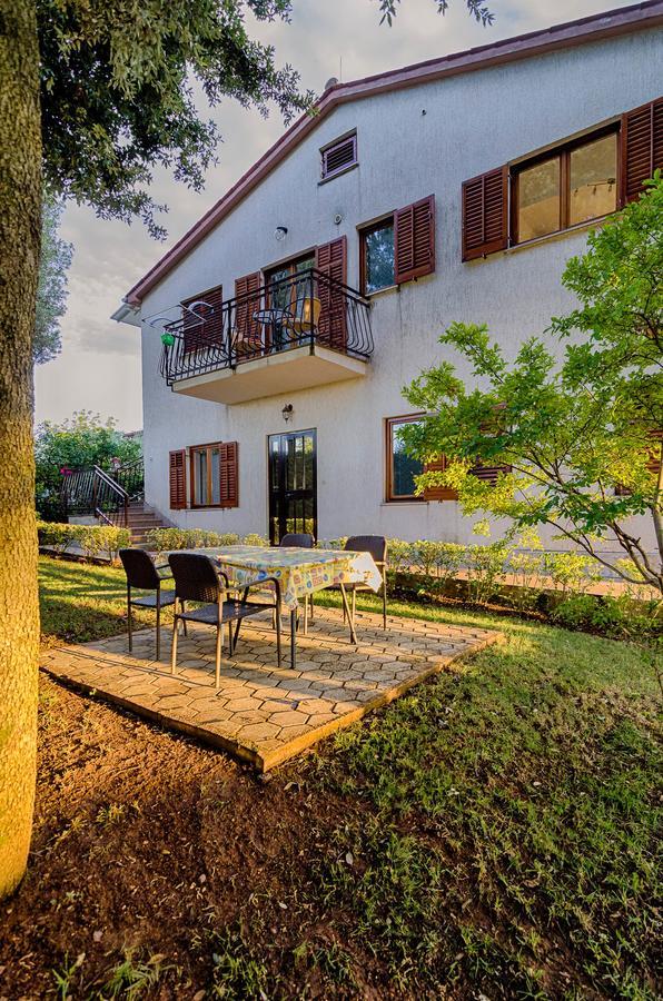 Apartments Ana Pula Zewnętrze zdjęcie